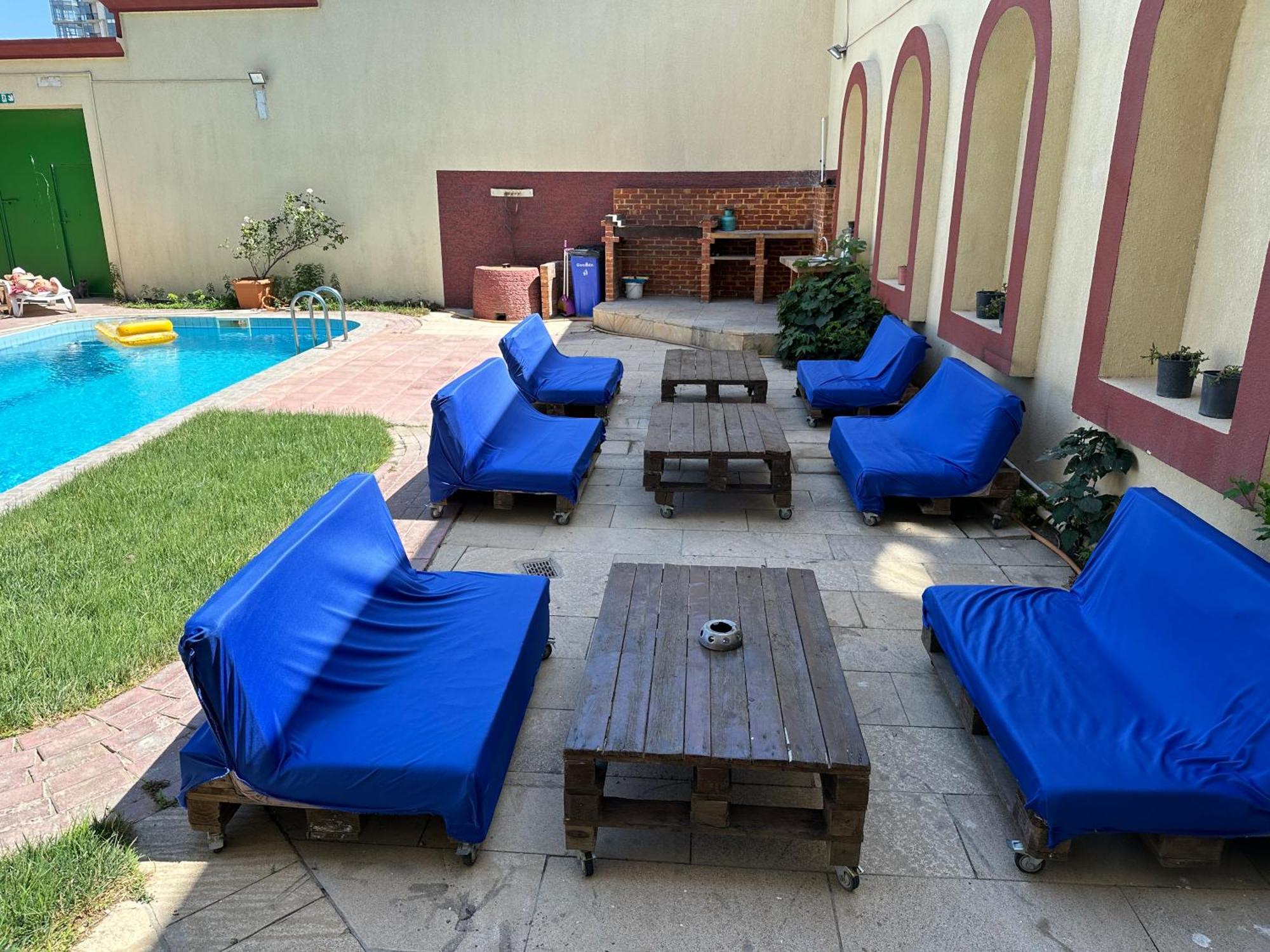 Red Roof Seaview Hotel Baku Bagian luar foto