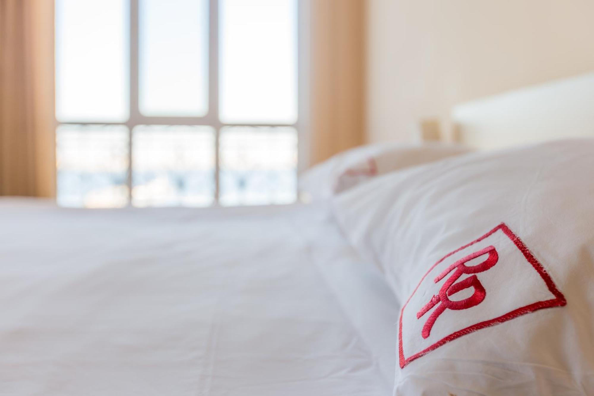 Red Roof Seaview Hotel Baku Bagian luar foto