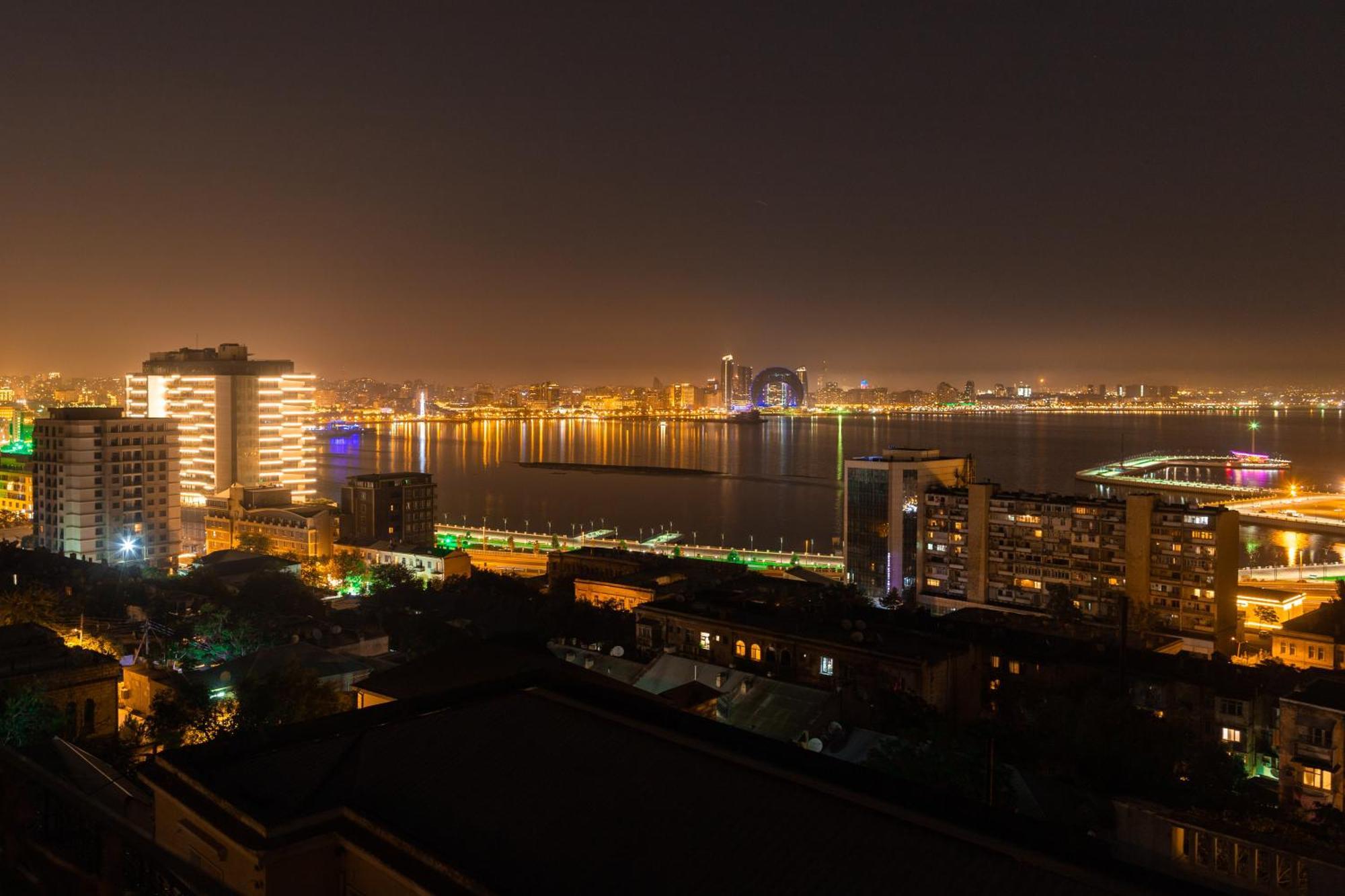 Red Roof Seaview Hotel Baku Bagian luar foto