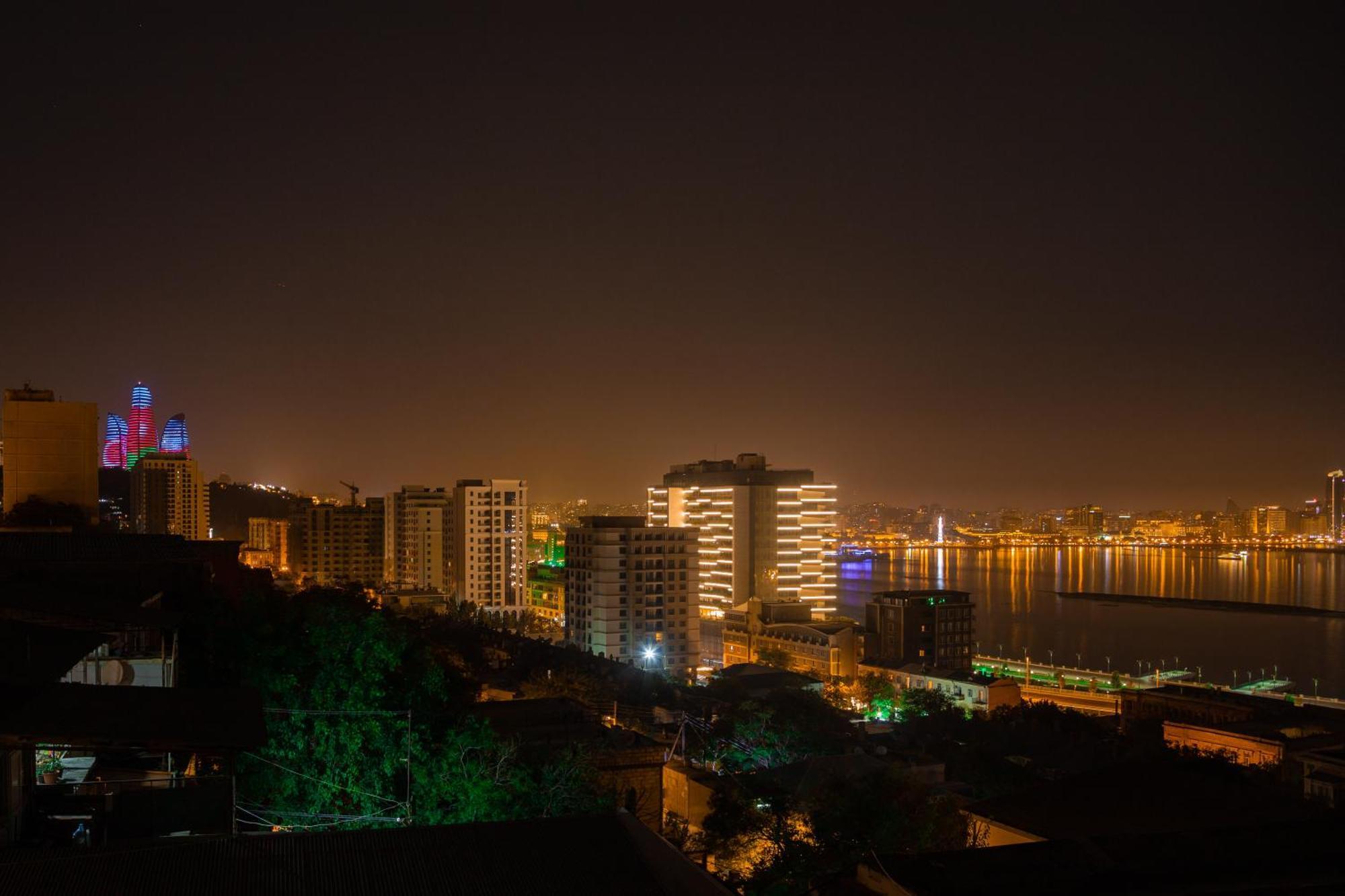 Red Roof Seaview Hotel Baku Bagian luar foto