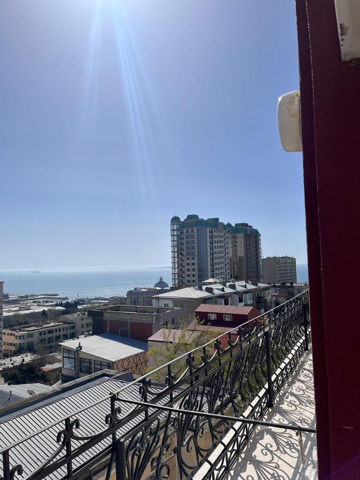 Red Roof Seaview Hotel Baku Bagian luar foto